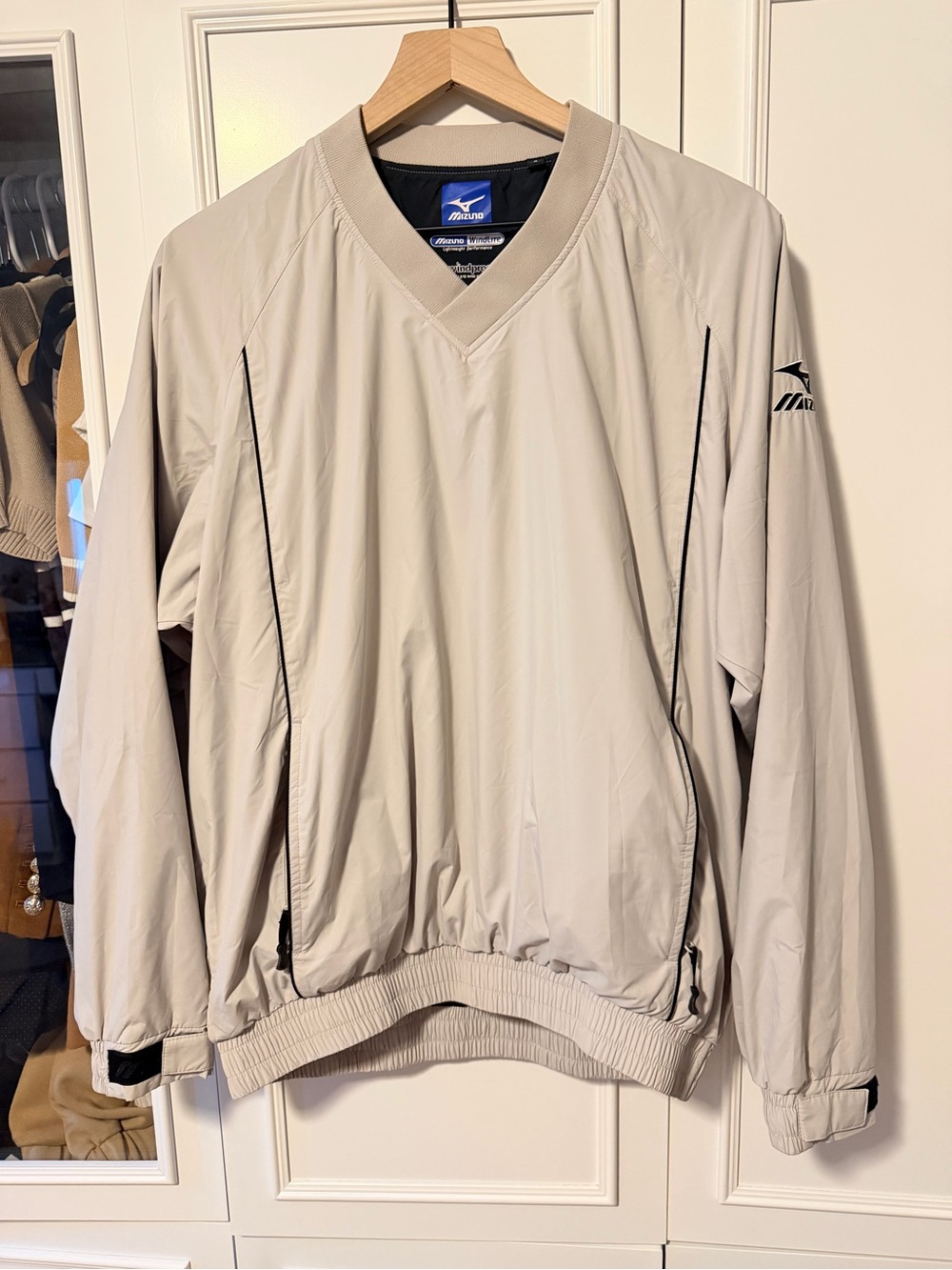 Mizuno Men’s Light Gray Windbreaker Pullover Jacket